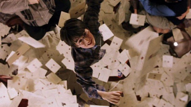 harry_potter_catching_letter